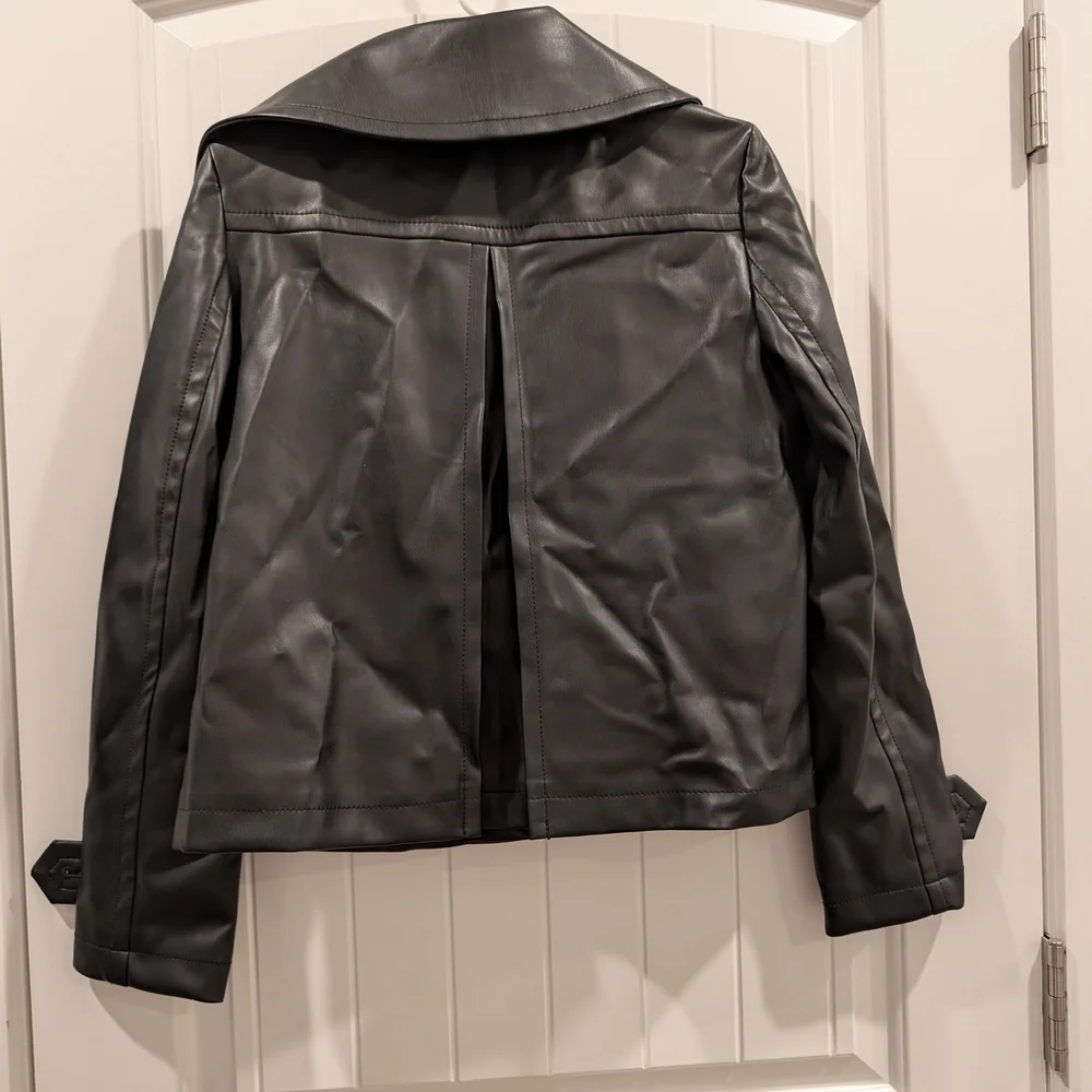 Women's Black Faux Leather Jacket - Picture 4 of 4